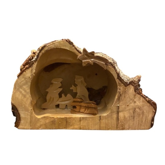 Wood carved Nativity scene - Picture 1 of 5